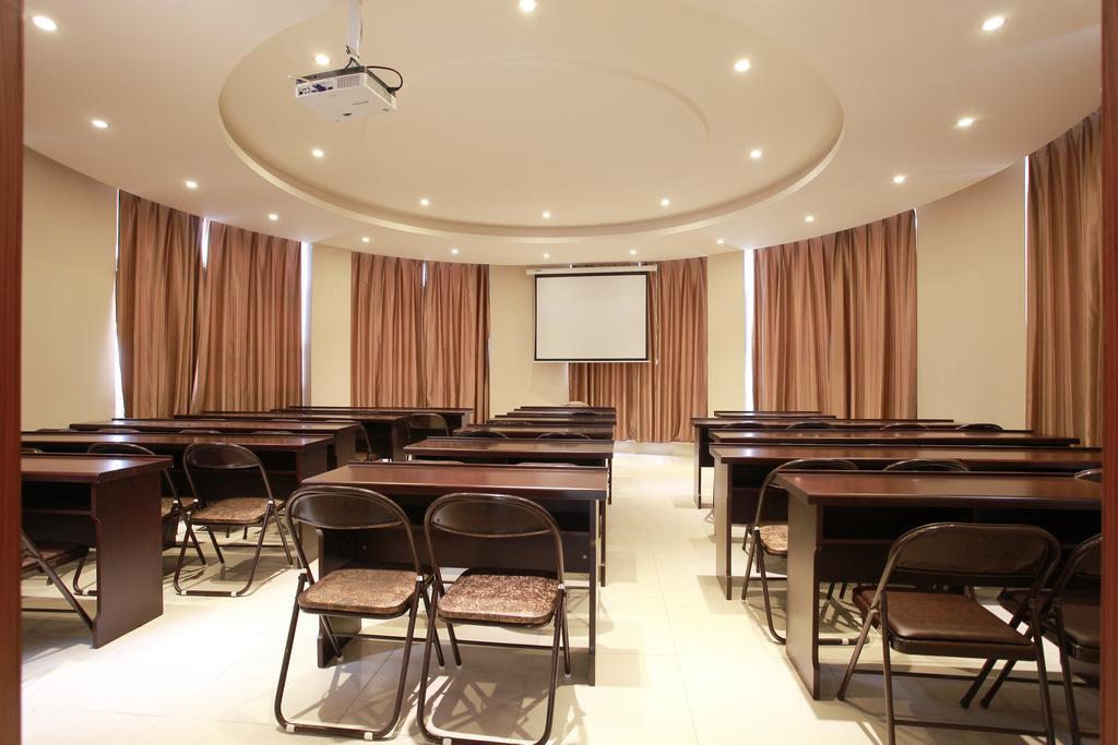 Greentree Inn Jiangsu Changzhou Liyang East Nanhuan Road High Speed Rail Station Business Hotel Ngoại thất bức ảnh